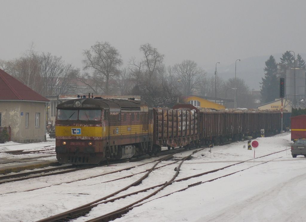 751 374-0 Hole�ov(Mn 81052,10.2.2010,foto:M.Nesrsta)
