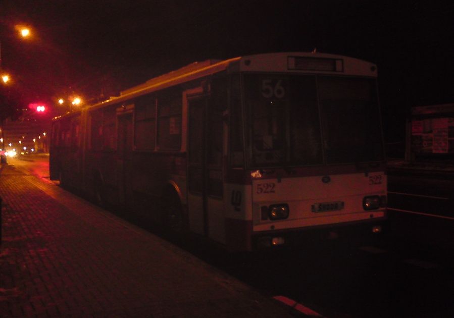 �koda 15 Tr02/6 ev.�. 522 v zast. Poliklinika s upadl�m lev�m zadn�m kolem.