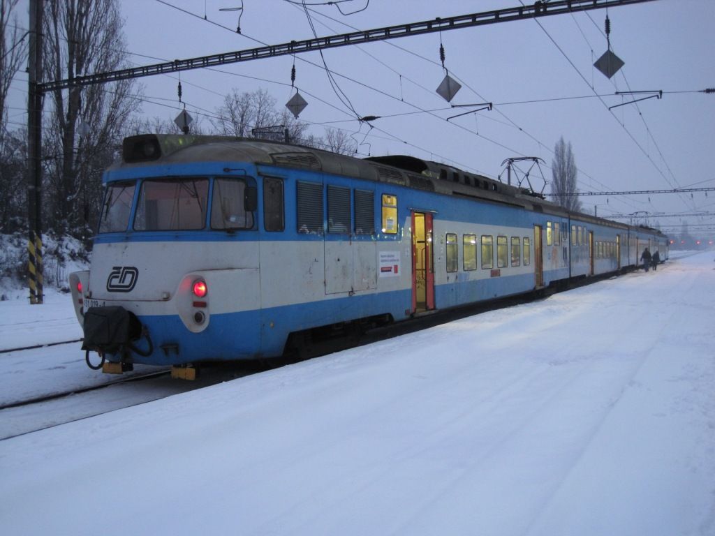 451 019