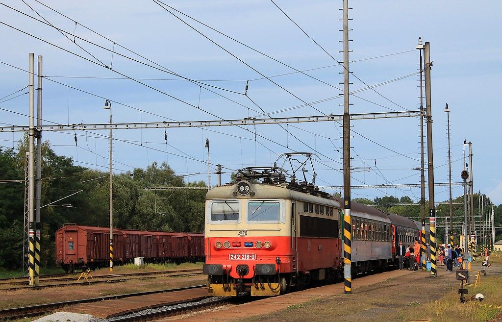 242.216, Os 8323, J.Hradec, 27.8.2012