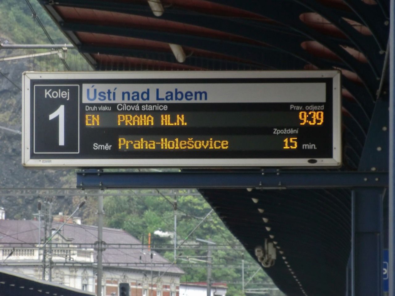 Zpo�d�n� vl. EN 455 v �st� nad Labem