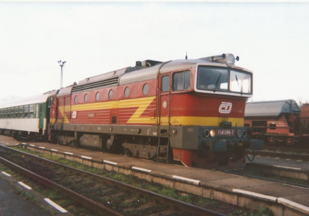 754 086-7 Os 3439 Opava-v�chod 1.11.2001