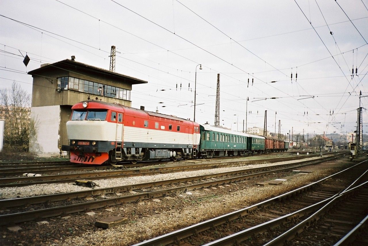 751.007 odj�d� z bubensk� st. asi do libe�. depa, 5.4.2003
