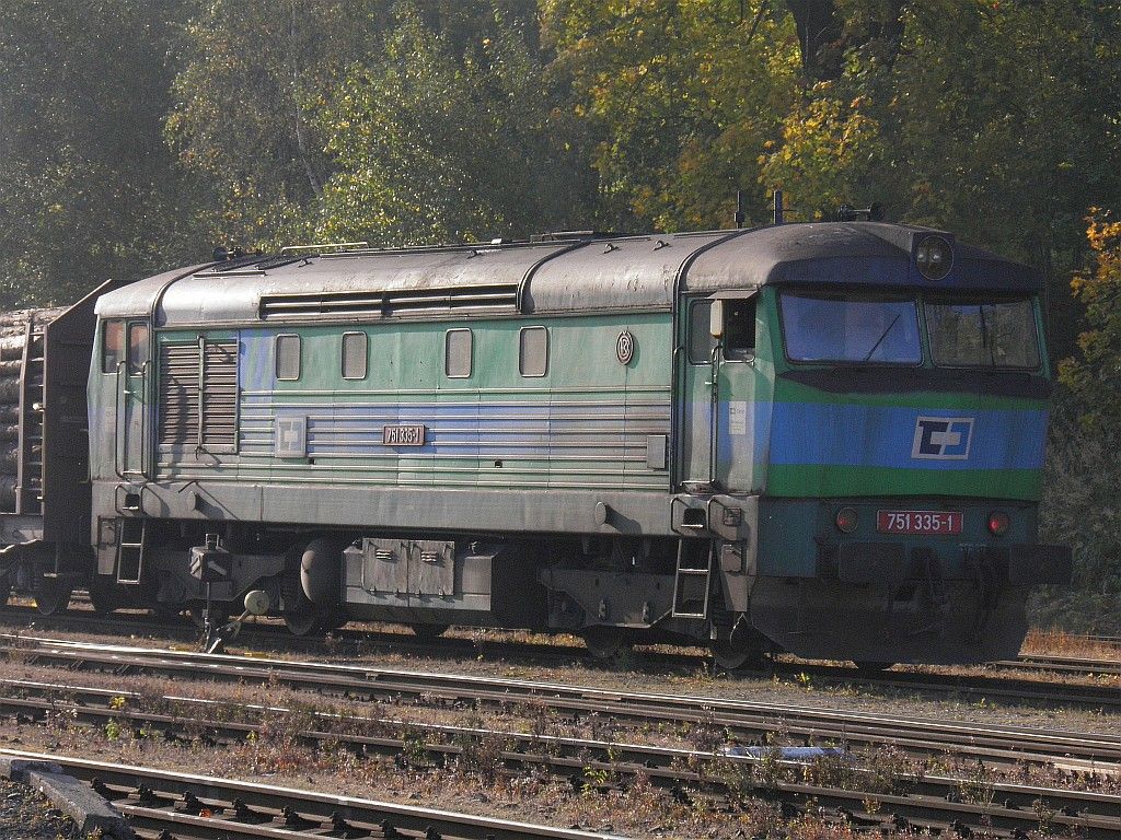 751.335 na postrku Mn 83402 v LL.
