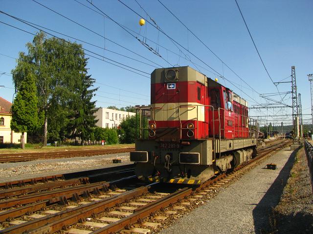 742 281 p�i posunuv Bene�ov� po t� co p�ivezla pr�zdn� Falls ze Sedl�an
