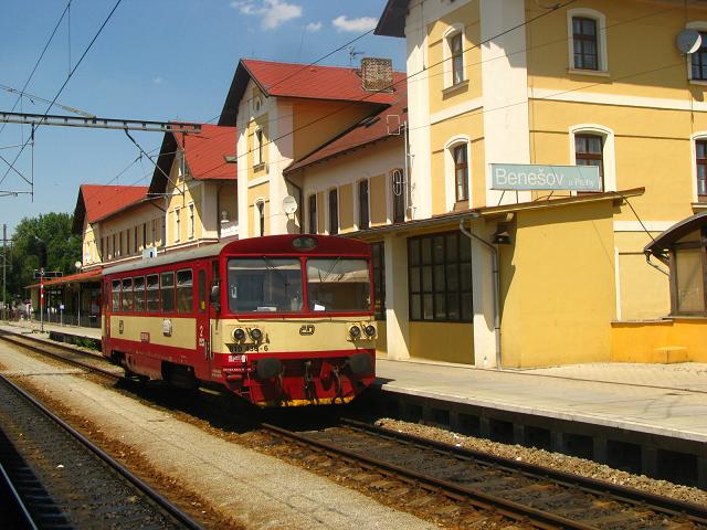 Klasick� motor 810 436 p�ed odjezdem na Trhov� �t�p�nov