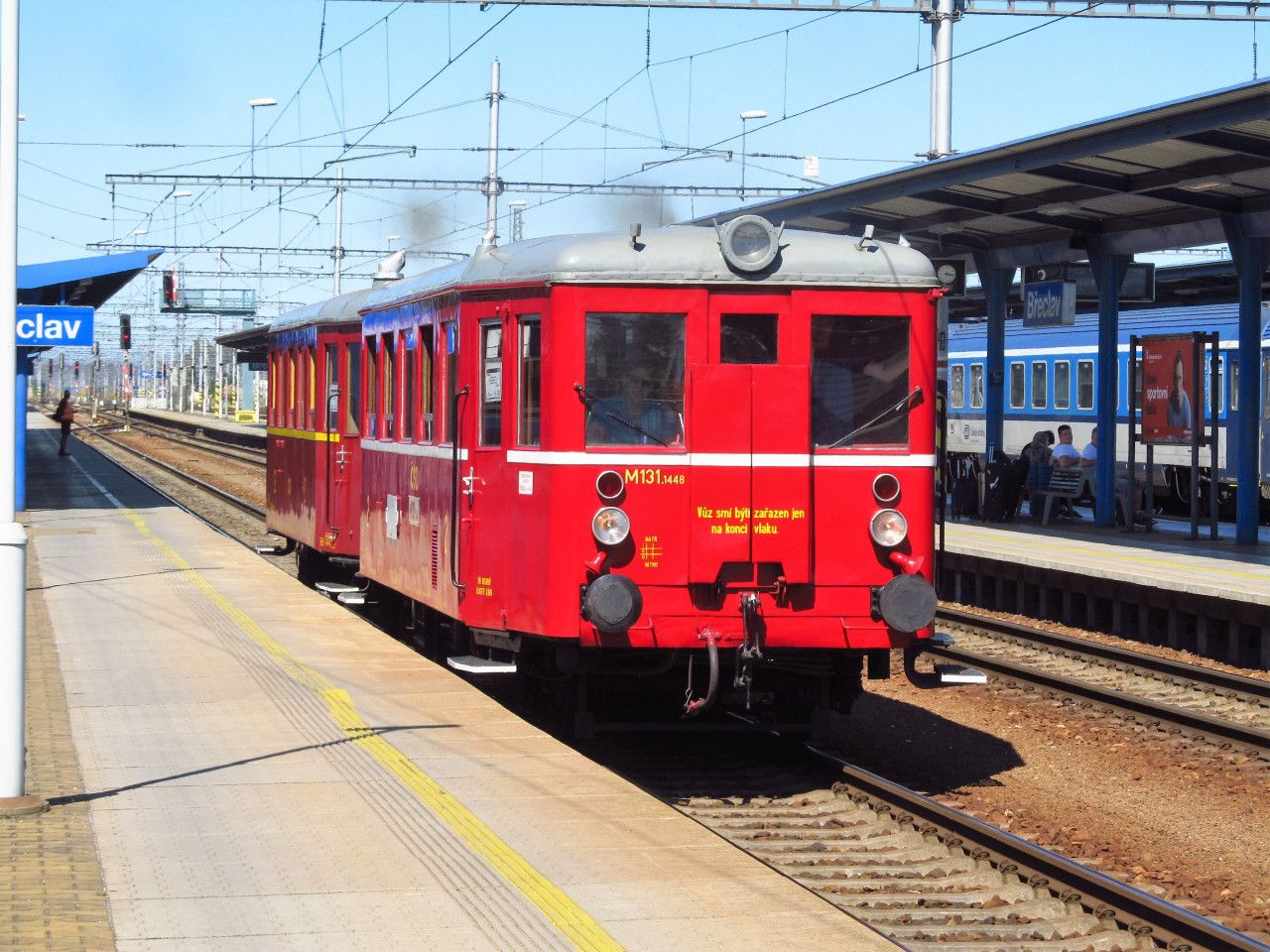 ... vlak do Lednice (posledn spoj v rmci dne) ekal +7 na EC z SK, ale ne na EC od Prahy