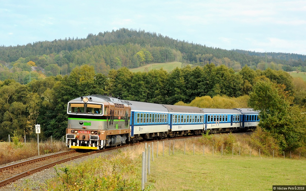 Lokomotiva KDS 750 096 (dve 750 312) na vlaku D R 775 sjd z Deenic k Nrsku.