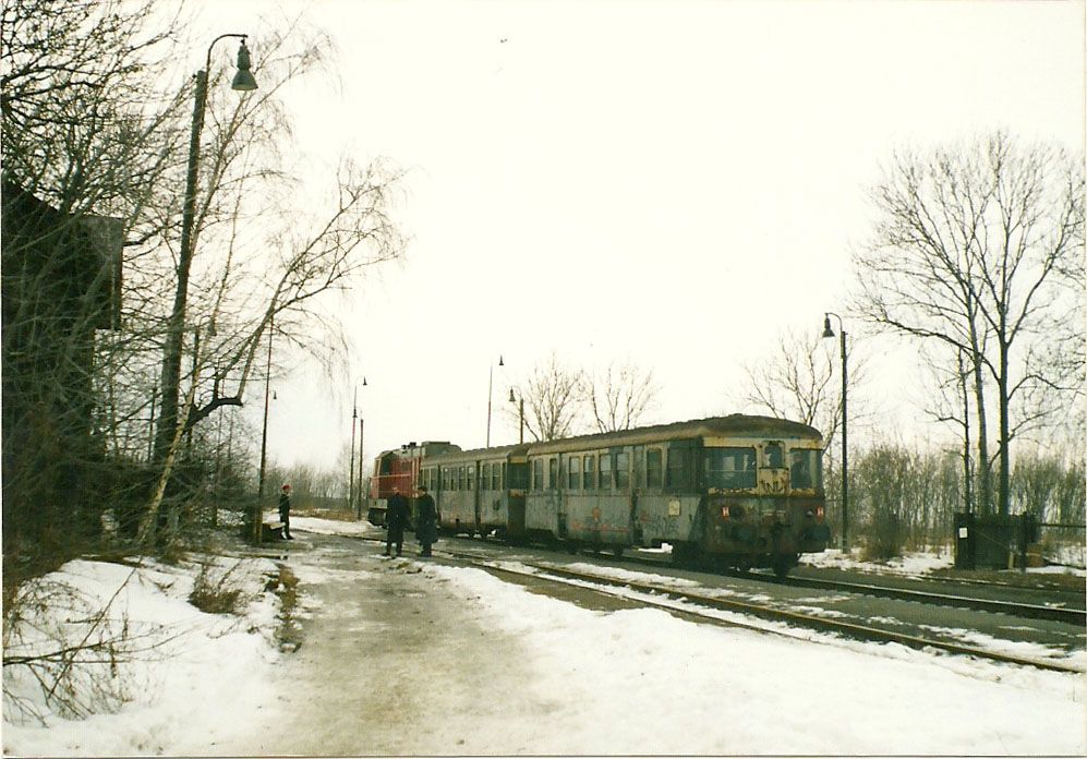 Takovm vlakem jste se mohli svzt do Kladna jet v roce 2002.