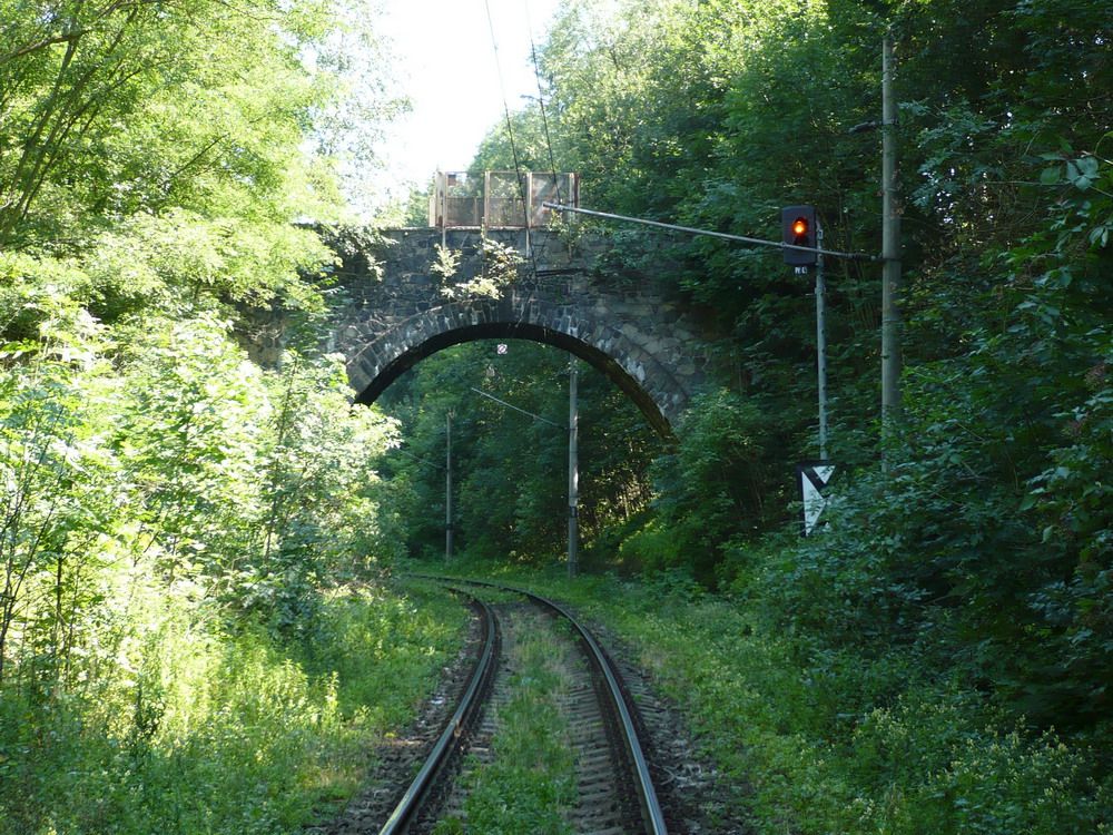 MARI�NOVICE - silni�n� most v ev.km. 132,393 ve stav.povol.rovn� nen� uveden