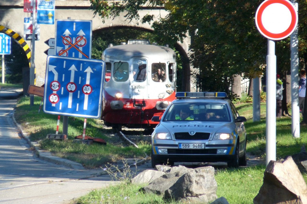 M260.001 a policejn doprovod, Brno ul.Po 30.9.2018