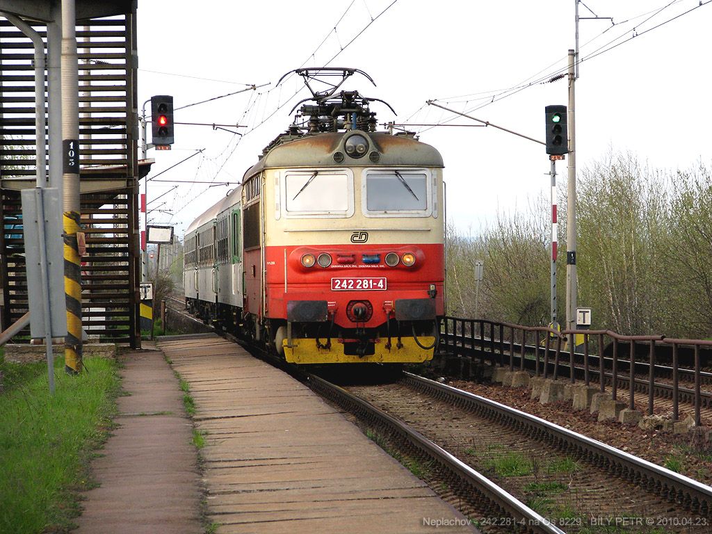 Neplachov - 242.281-4 na Os 8229