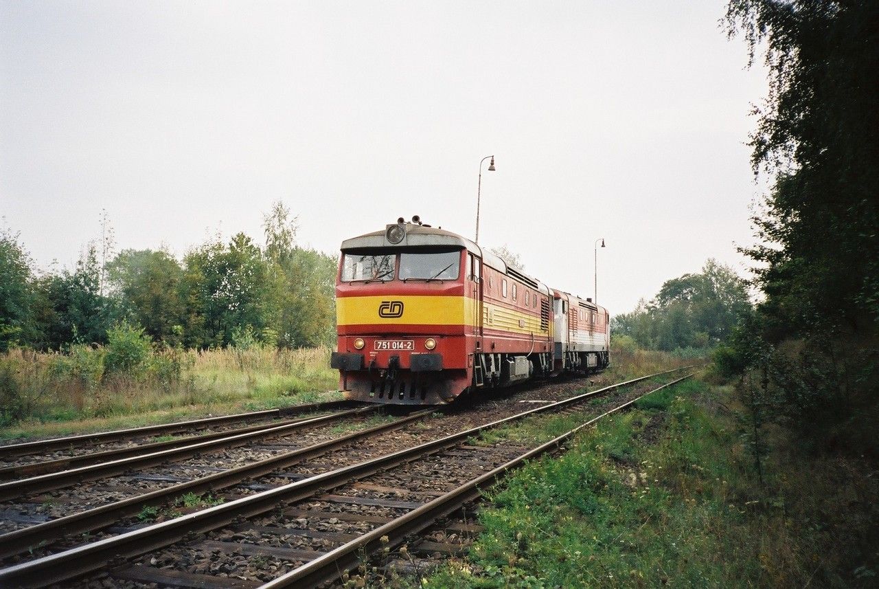 Chomutovsk 751.014+070 pijd v lokom. vlaku od Lun do st. Rakovnk 10.9.2002