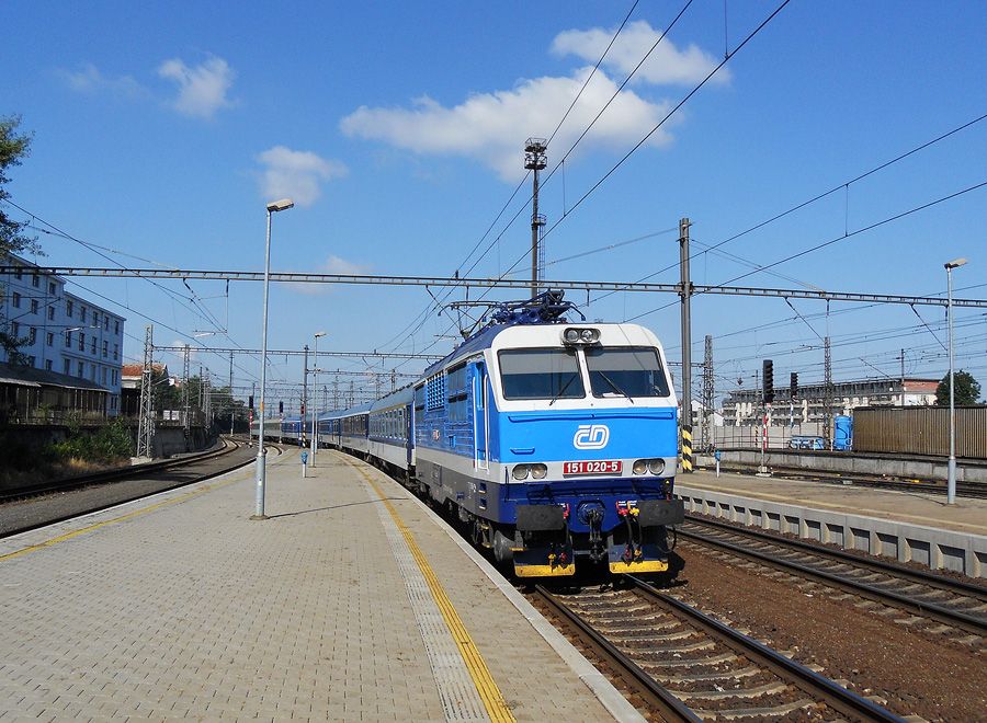151 020-5 na Ex 147 Kysuca v Praze-Libni 21. srpna 2013