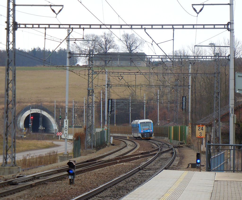 16.2.2014, Os3779 do Zbehu na Morav m do tunelu za stanic Kraskov