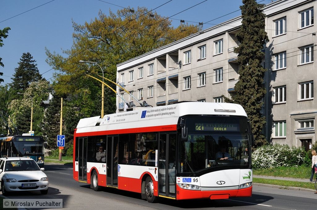 Ev. �. 95 (Solaris Trollino 12 AC) v ulici Olomouck�.