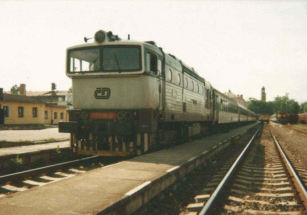 750 119-0 Opava-vchod 30.5.2002