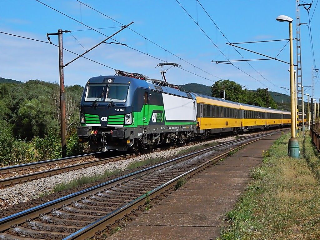 193.226 lokoTrain na IC 401