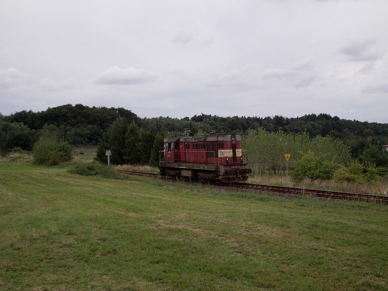 742.136 v Lv do Rakovn�ka v Zavidov�