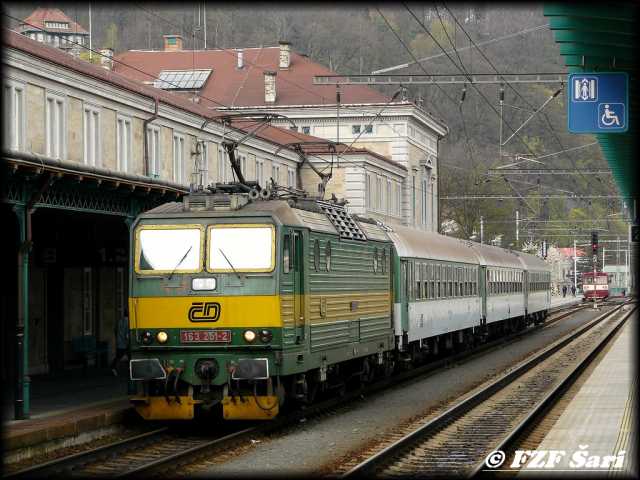 163 251 D���n
