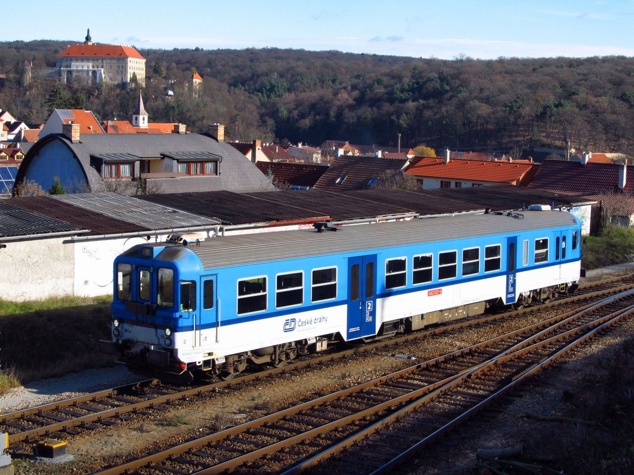 842.037 b�hem obj�d�n� p�i obratu z Os 4828 na 4835, N�m욝 n/O. 16. 11. 2015