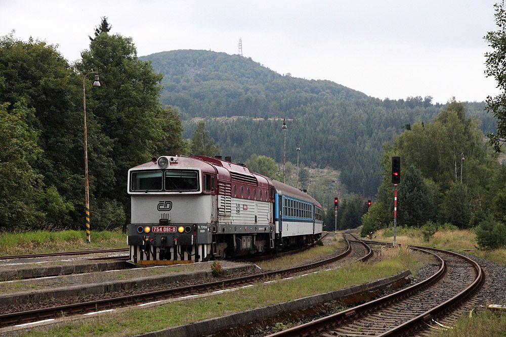 Jedlov� - 754.061 p�ij�d� na 3. kolej
