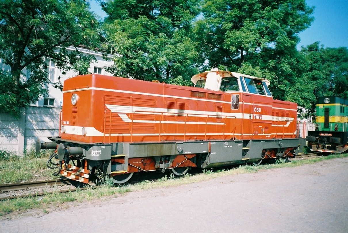 Kolnsk Karkuka T 444.162 na vstav v st. slav 18.5.2002