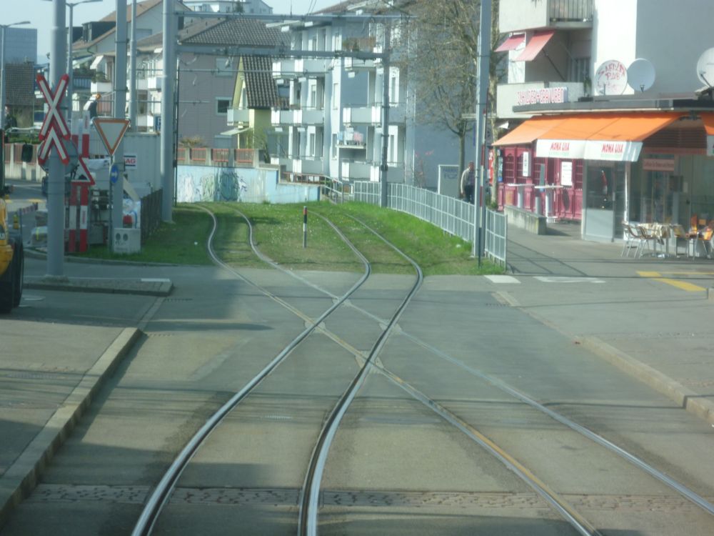 �rov�ov� k��en� p�ed vjezdem do tunelu.