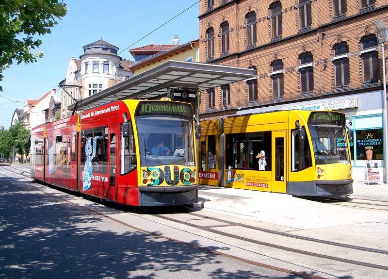 D NordhausenTram-Train (left) and ordinary city tram (right) at the tramstop which