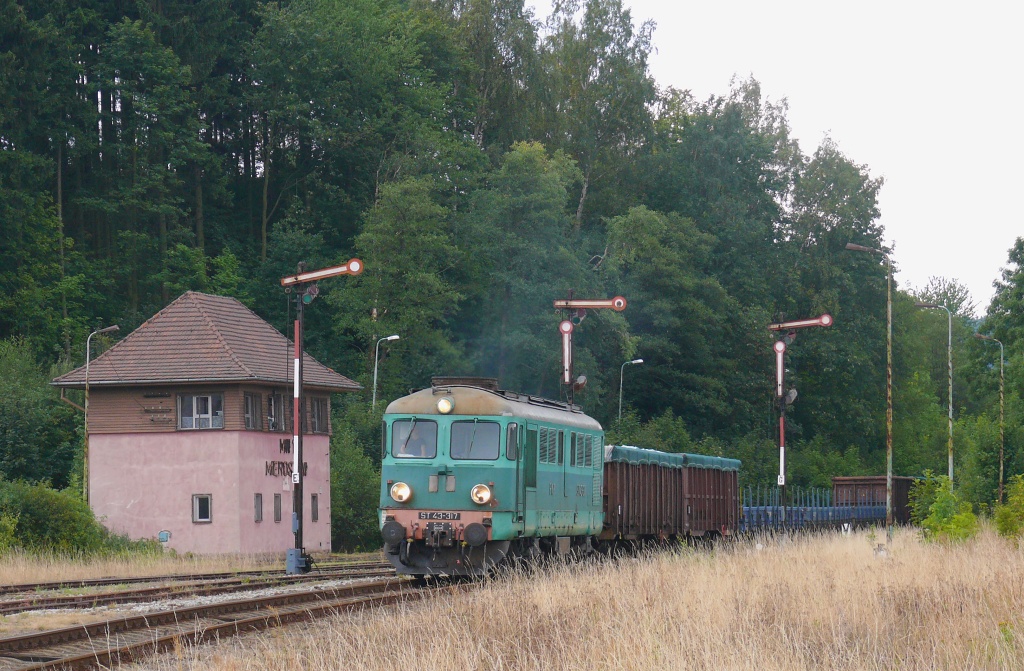 Mieroszow : ST43-317 s n�kladn�m vlakem do Walbrzychu 