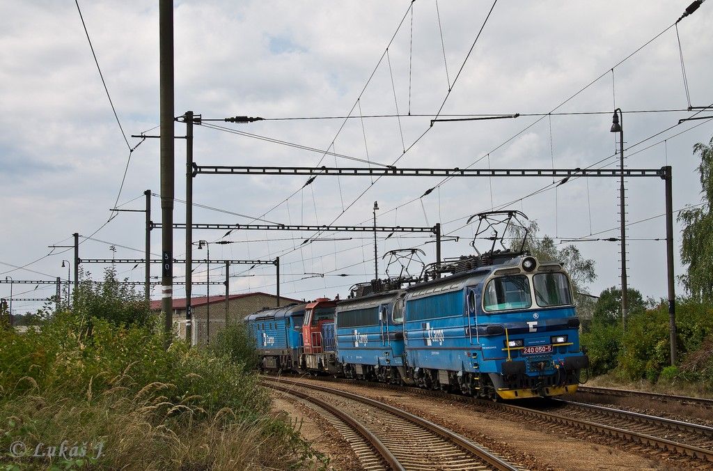 240.050 + 060 + 708.004 + 751.219, Pn 68400, Do�ov, 4.9.2015 