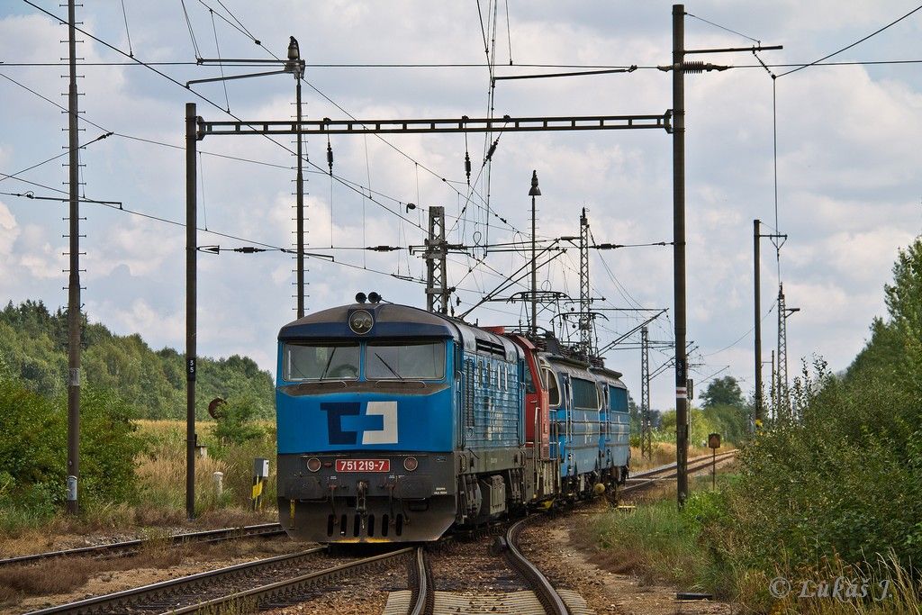 240.050 + 060 + 708.004 + 751.219, Pn 68400, Do�ov, 4.9.2015 