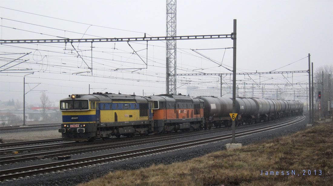 AWT 753.710+723(ex Viamont) s cisternami p�ij�d� od Male�ic do Libn�