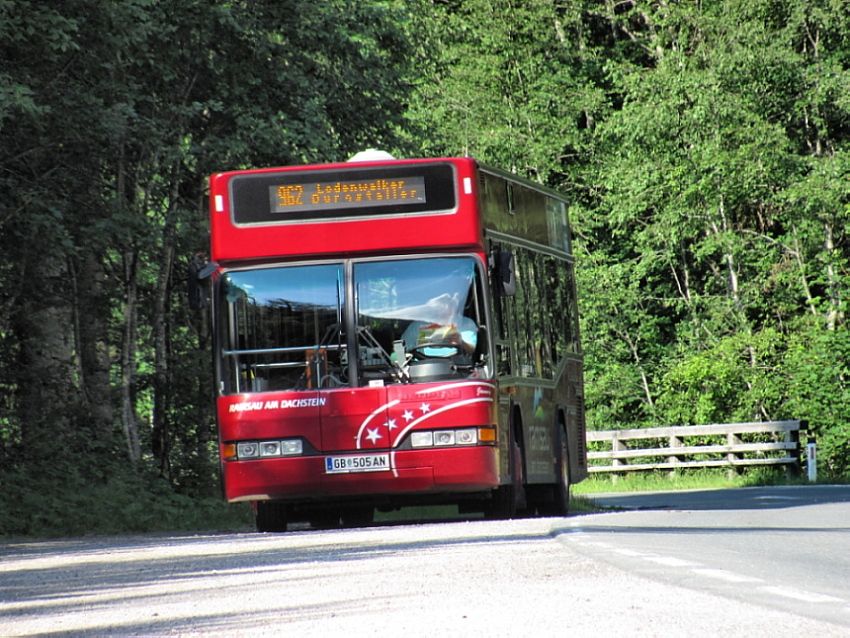 Dachsteinruhe, kone�n� zast�vka linky �. 962 (kousek od hranice spolkov�ch zem�)