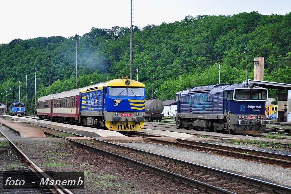 749 039 - 27.6.2013 Os 9572,753 716 Lv do Vetat a 750 079a742 129 Lv z Nymburka  Ml