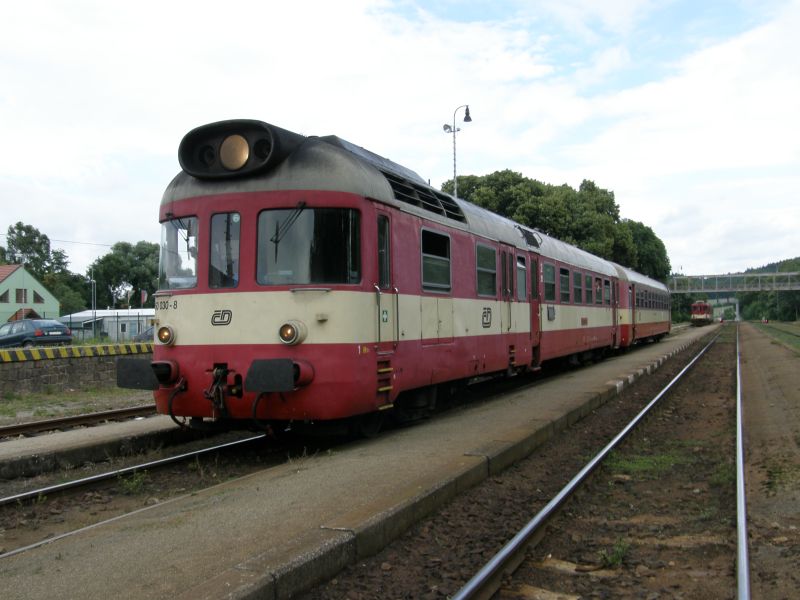 850 030-8 ; Zast�vka u Brna