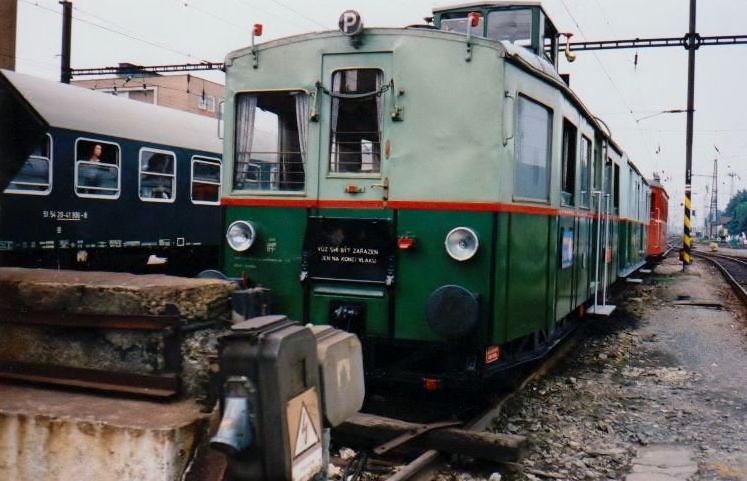V��k