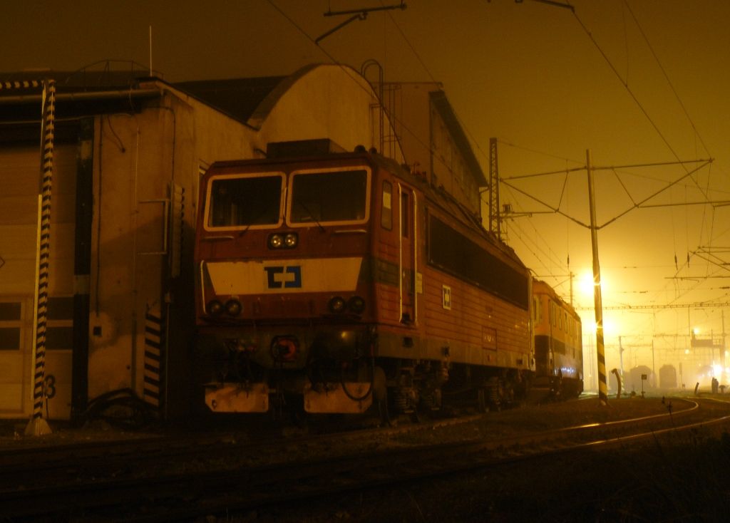 363 009-2 P�erov(1.11.2011,foto-Ale� Kr�ka)