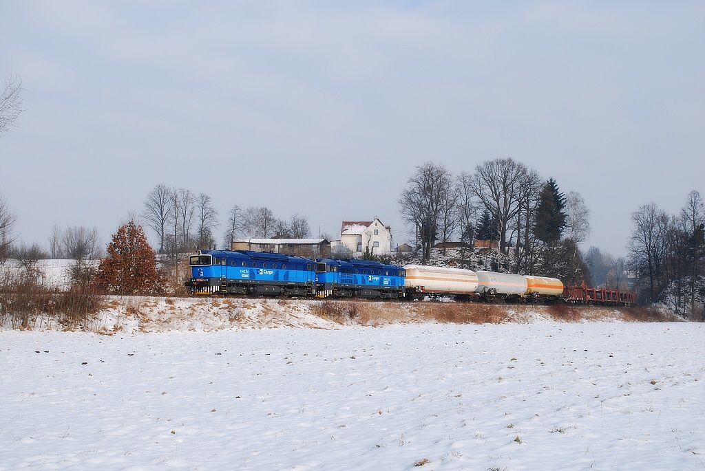 753,765+764 za zast�vkou Minkovice.