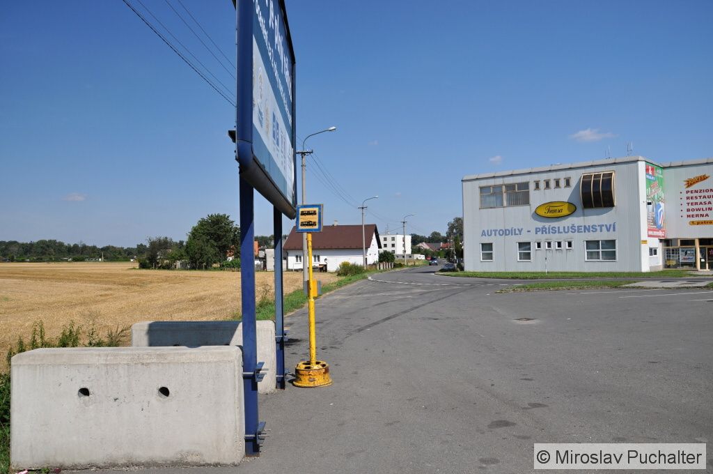 N�hradn� zast�vka 