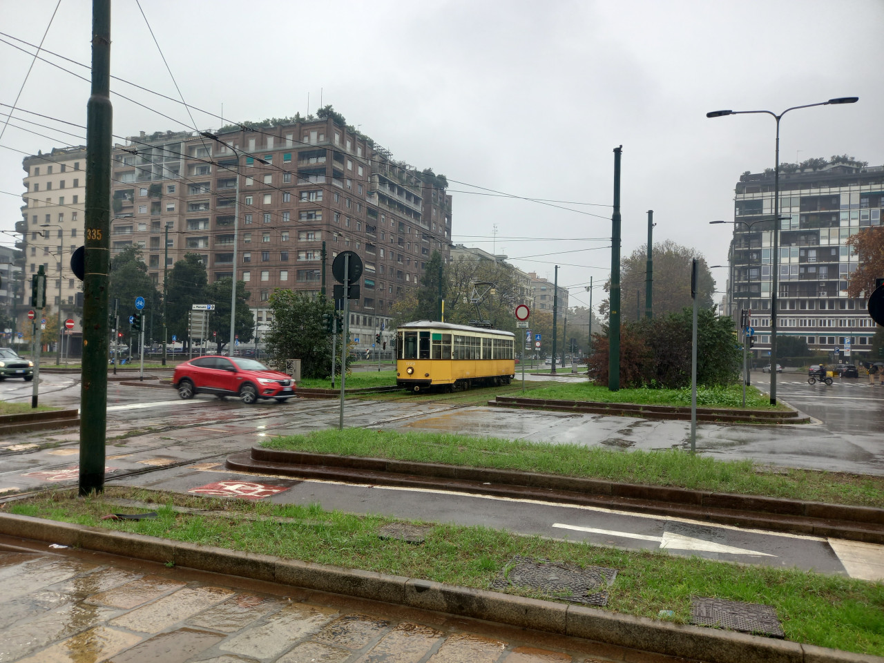 Mil�no, Piazza della Repubblica, 16. listopadu 2025