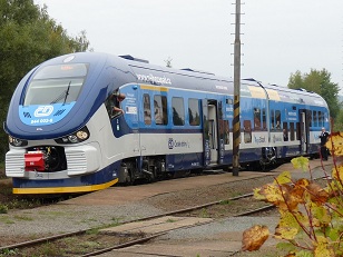 Opodìný ralok dnes v Blíejovì v 10:01 pøed odjezdem na Plzeò