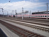 Stanice s dlnami Wien Matzleinsdorfer Platz.