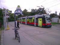 Úpravy tramvajových kolejí v okolí bývalého nádraží Südbahnhof.