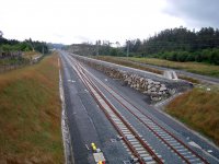 Nedaleko od stanice Meirama ležící nové těleso VRT v červenci 2009.